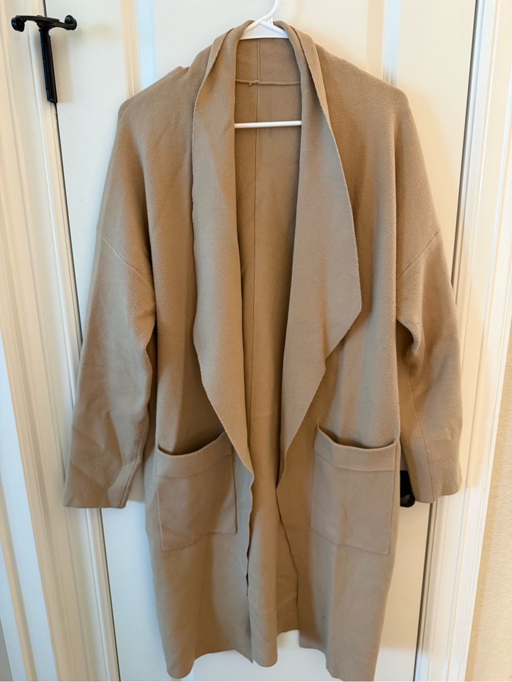 Women’s long sweater/cardigan/coat L